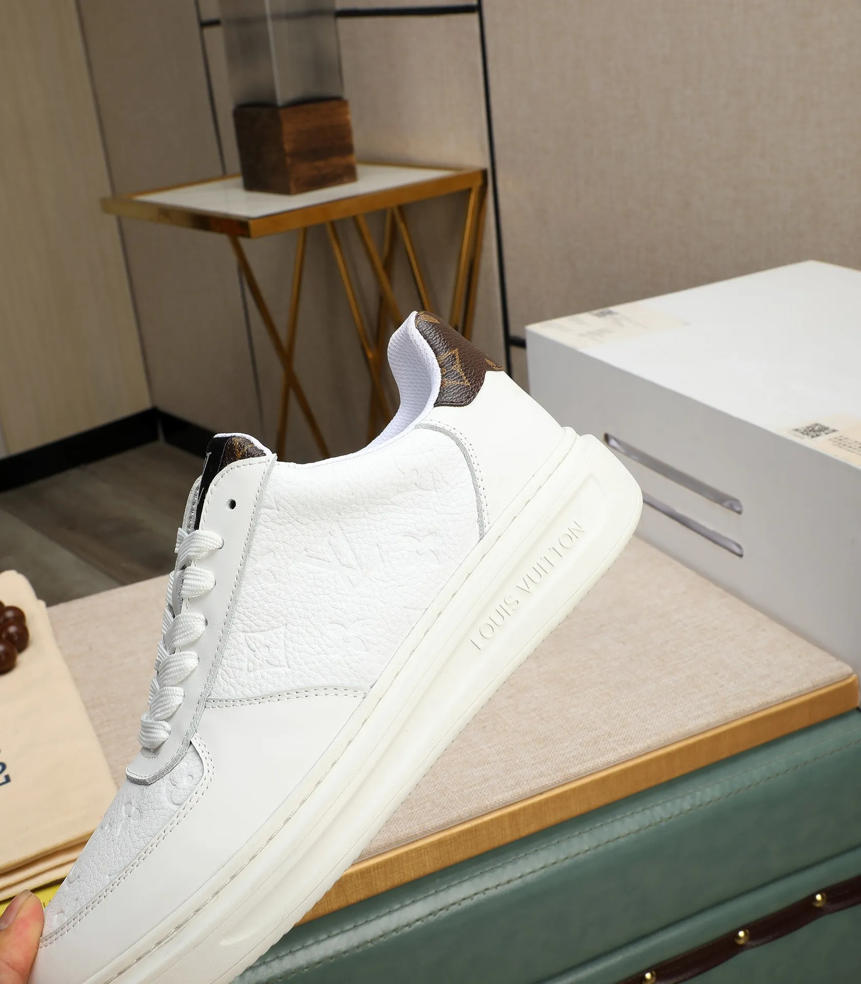 Men's shoes 💰540 💰(Niuli: full package) louis vuitton (Louis Vuitton/lv) top 🔍🔍 new models are on sale at the same time at the counter. The upper 🇮🇹 is imported from Italy, first-layer cowhide, and the lining is fully imported cowhide. 💪💪, completely 1⃣️ to 1 ⃣️Re-engraved🇮🇹💪💪, ⚠Sole: The original sole is specially provided by the original factory, the exclusive movable molded sole is super comfortable, ⚠The original factory follows the order, 🔍🔍high quality, you can enter and exit the counter at will, welcome to compare⚠. Code number:38-44